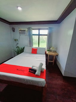 San Juanico Travellers Inn - RedDoorz, Tacloban, Philippines