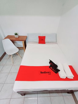 San Juanico Travellers Inn - RedDoorz, Tacloban, Philippines