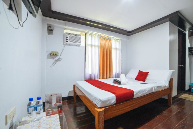 RedDoorz near San Juanico Bridge, Tacloban, Philippines