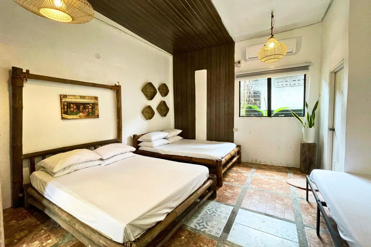 Hotel · Half Moon Village and Beach House, Lian