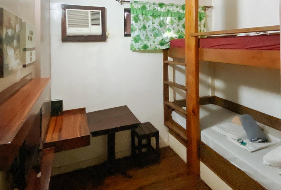 RedDoorz @ Sukitel Budget Hotel Nasugbu, Nasugbu, Philippines