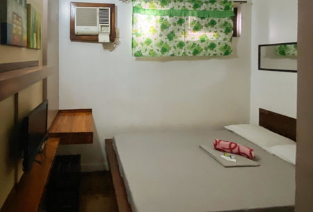 RedDoorz @ Sukitel Budget Hotel Nasugbu, Nasugbu, Philippines