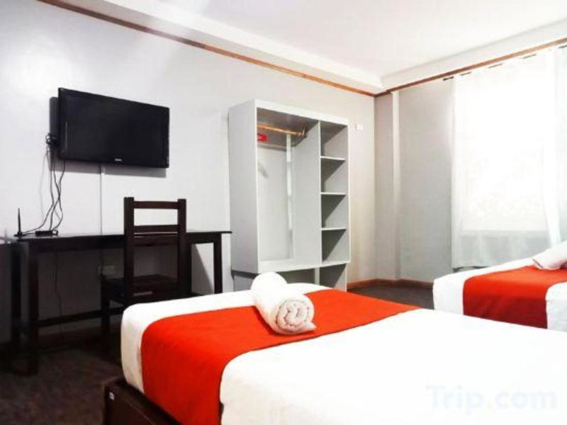 OYO 162 The West Inn, Davao City, Philippines