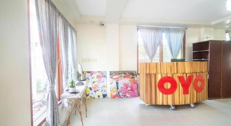 OYO 162 The West Inn, Davao City, Philippines