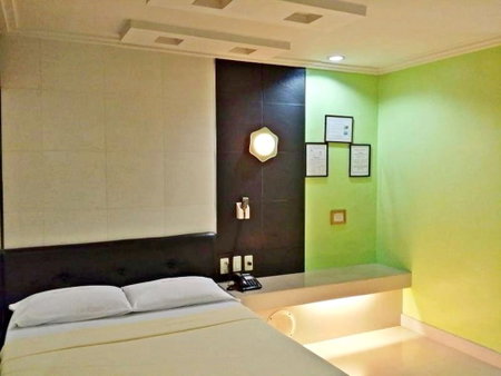 Orchids Drive Inn Hotel and Restaurant, Pasig, Philippines