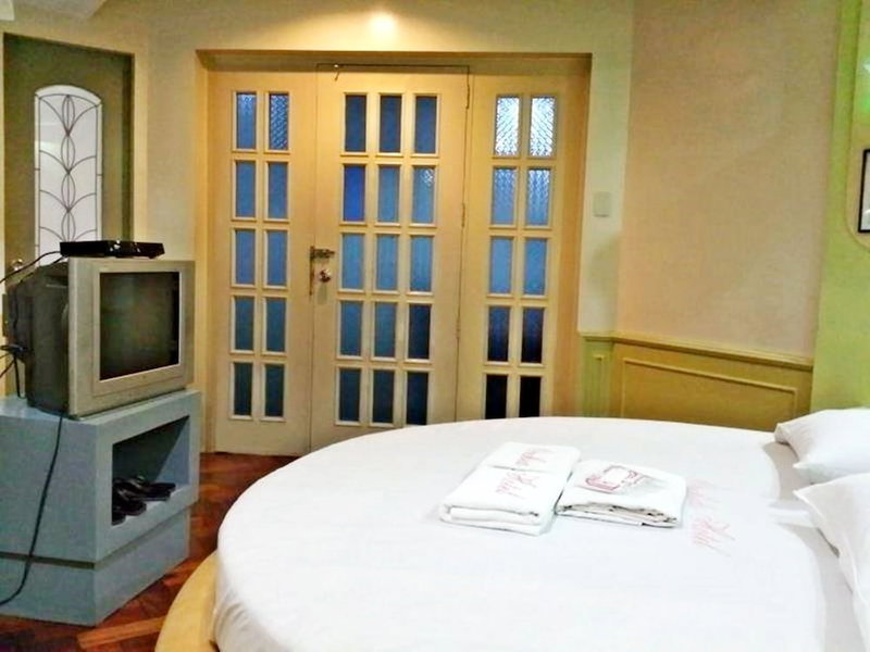 Orchids Drive Inn Hotel and Restaurant, Pasig, Philippines