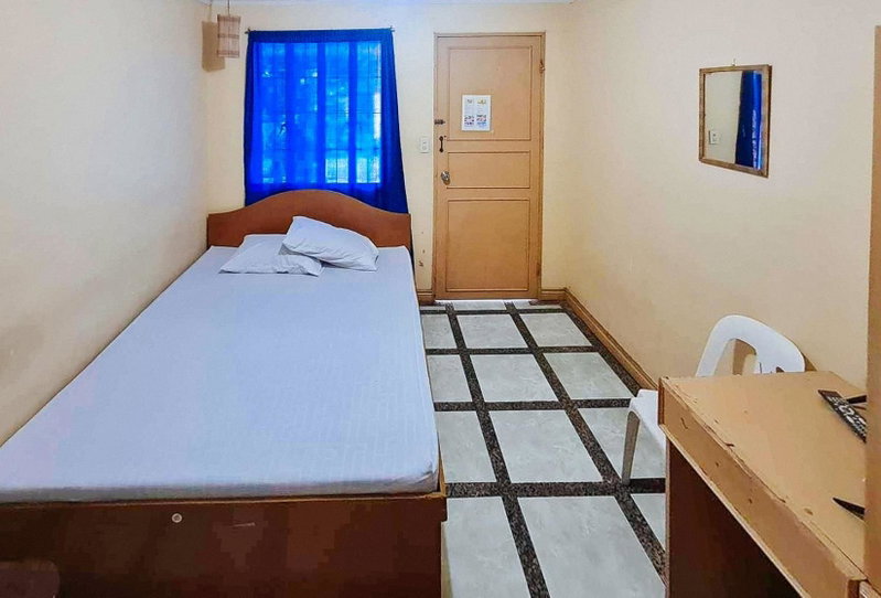 RedDoorz at DLittle Egg Hostel Pangasinan, Urdaneta, Philippines
