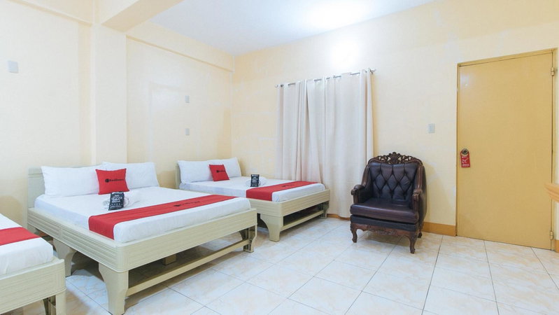 RedDoorz @ Goldland Spring Resort Urdaneta City, Urdaneta, Philippines