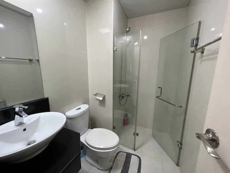 Del'S Condotel across NAIA Terminal 3, Pasay, Philippines