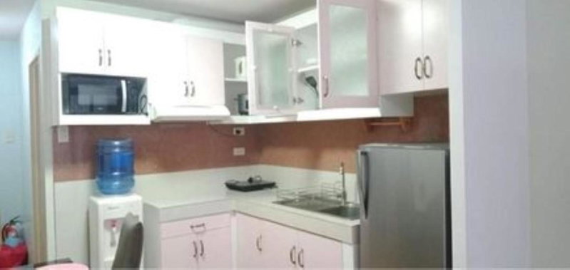 One oasis A2, shortwalk SM MALL Free POOL Kitchen, Davao City, Philippines