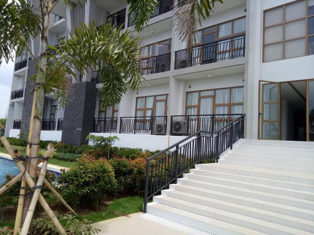 Sodi's Crown Residences at Harbour Spring, Philippines
