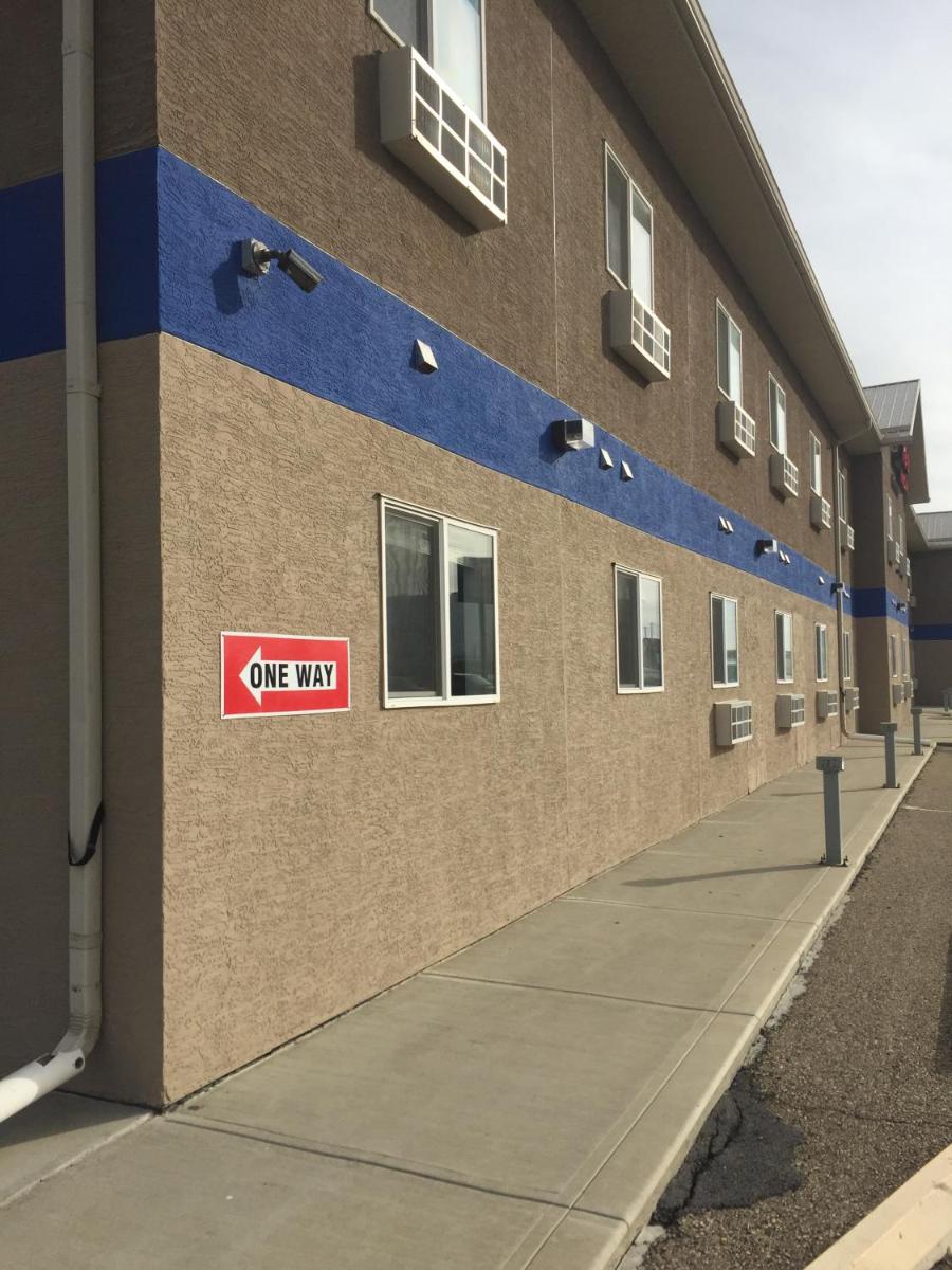 Travel Inn & Suites, Canada