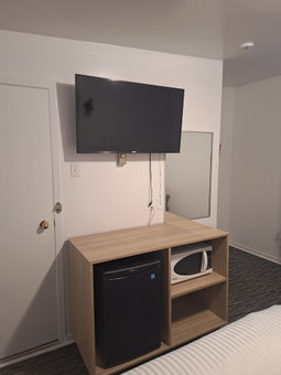 Super 8 by Wyndham Montreal, Montréal, Canada