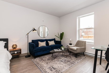 Modern and New Studio in the Heart of the City by Den Stays, Montréal, Canada