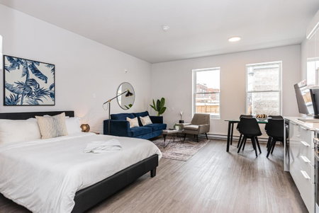 Modern and New Studio in the Heart of the City by Den Stays, Montréal, Canada