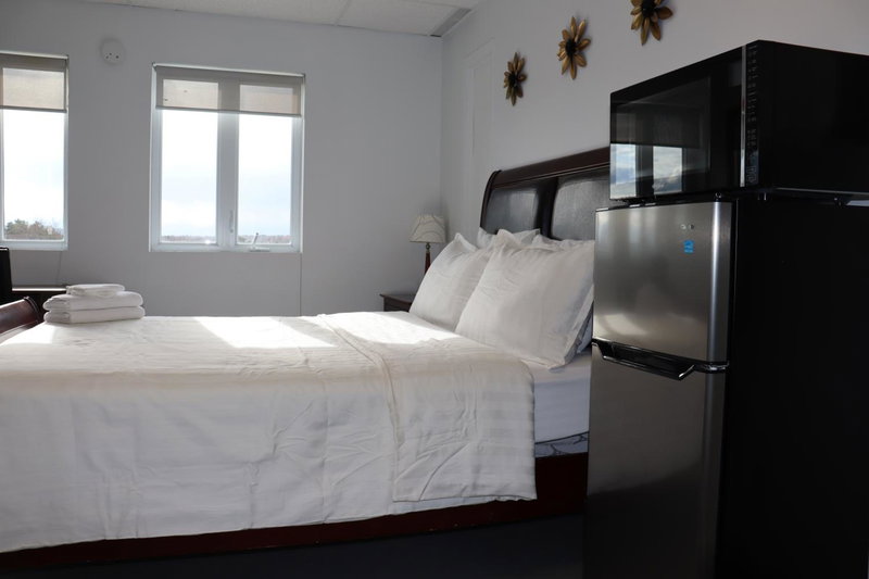 AMR Hotel Inc, Saint-Jérôme, Canada
