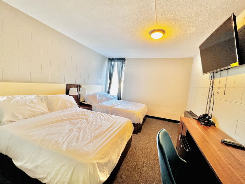 Grand Royal Legacy, Winnipeg, Canada