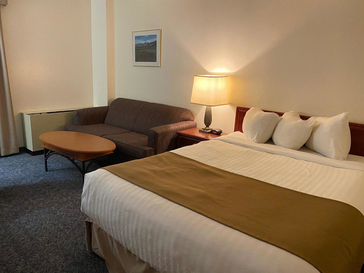 Northern Star Hotel & Convention Center, Canada