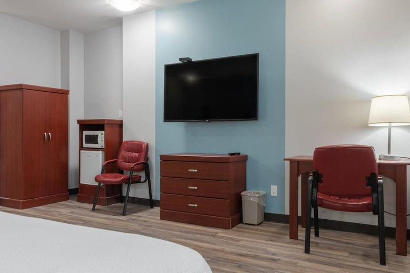 Signature Inn & Suites Hamilton, Hamilton, Canada