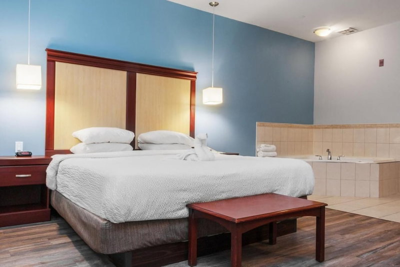 Signature Inn & Suites Hamilton, Hamilton, Canada
