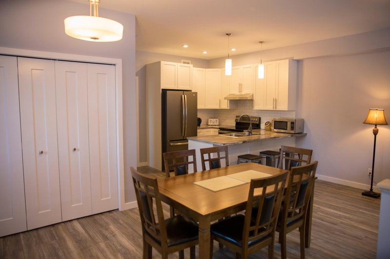 Downtown Whitehorse 4 bedrooms deluxe condo, Whitehorse, Canada