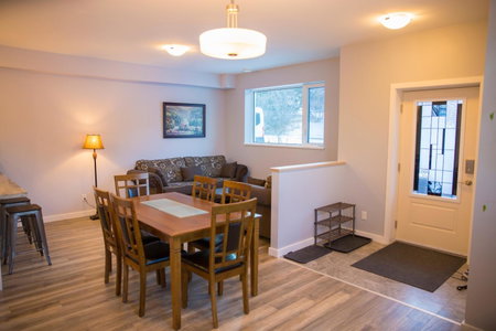 Downtown Whitehorse 4 bedrooms deluxe condo, Whitehorse, Canada