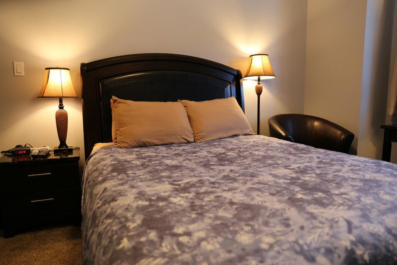 Downtown Whitehorse 4 bedrooms deluxe condo, Whitehorse, Canada