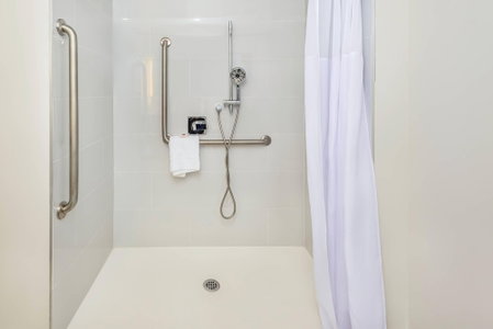 Comfort Inn & Suites, Cochrane, Canada