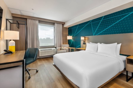 Comfort Inn & Suites, Cochrane, Canada