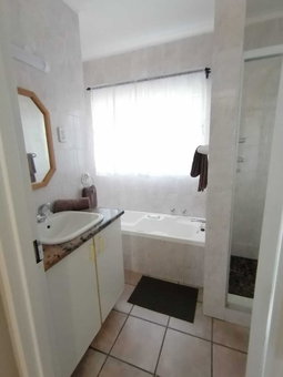 Shingalana Guest House, Mbombela, South Africa
