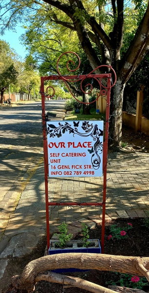 Our Place - Family - 5 bed unit, Bloemfontein, South Africa