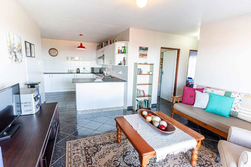 2 Bedroom Holiday Flat in Dana Bay, Mossel Bay, South Africa