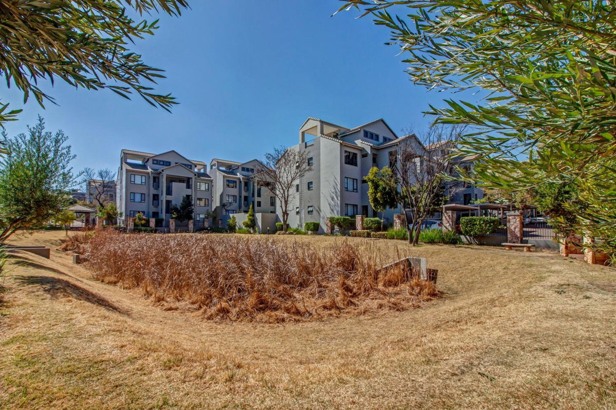 Hotel · Upmarket Ultra Modern Sandton Apartment, Johannesburg