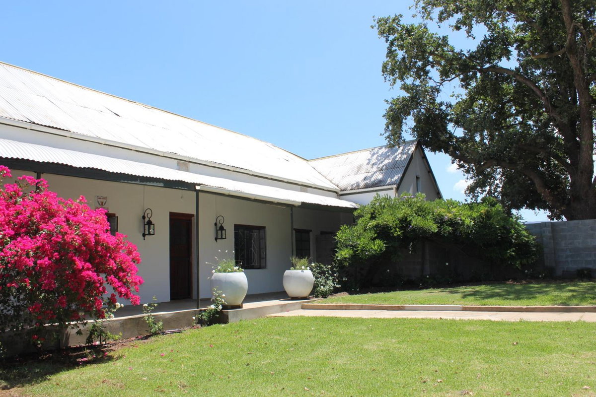 Hotel · Rooikraal Farm Guesthouse and dam, Prince Alfred Hamlet
