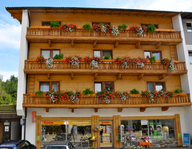 Gästehaus Pension Edelweiss, Kolsass, Austria