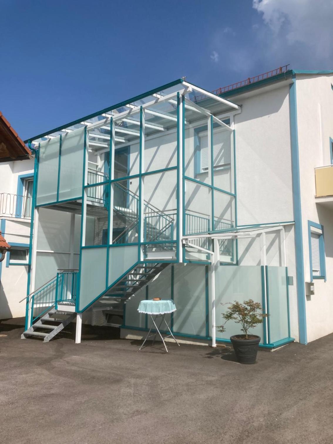 Zeltweg-Rooms, Austria