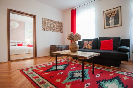 Spacious Stylish Apartment in Old Town, Sibiu, Romania