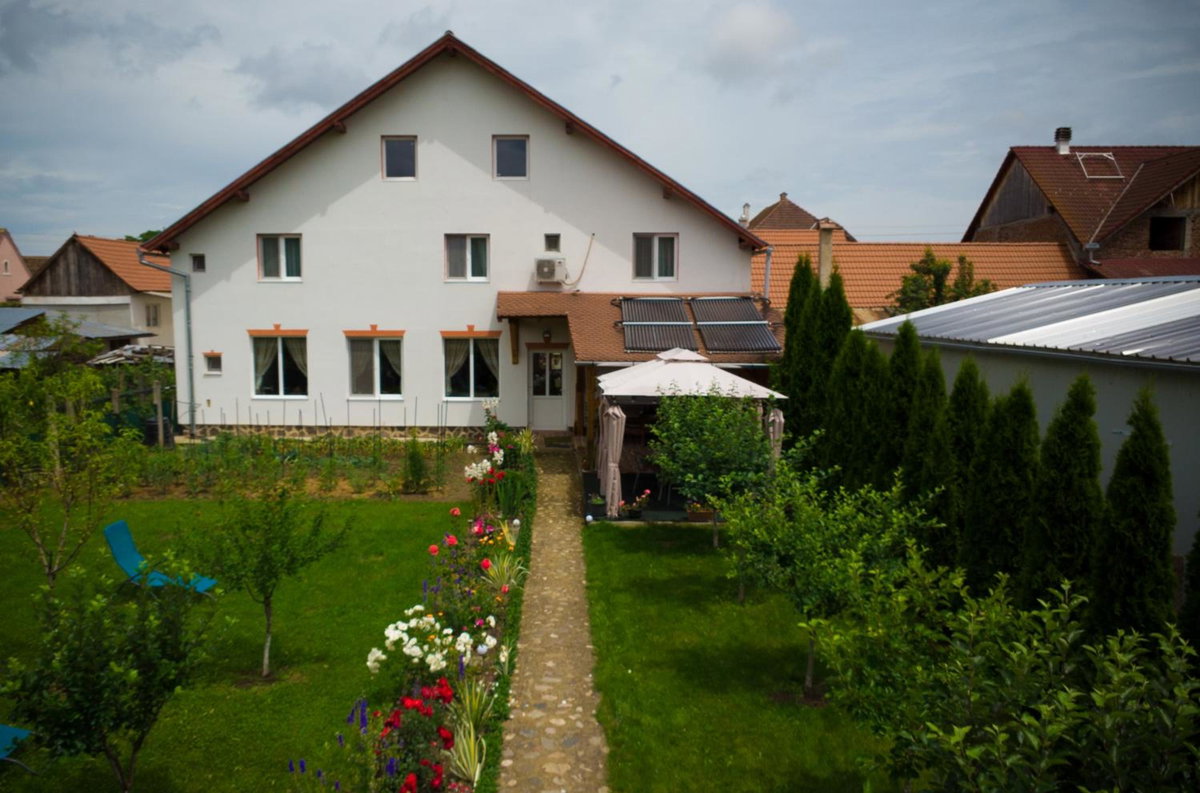 Hotel · PENSIUNEA ILEANA "Adults Only", Orlat