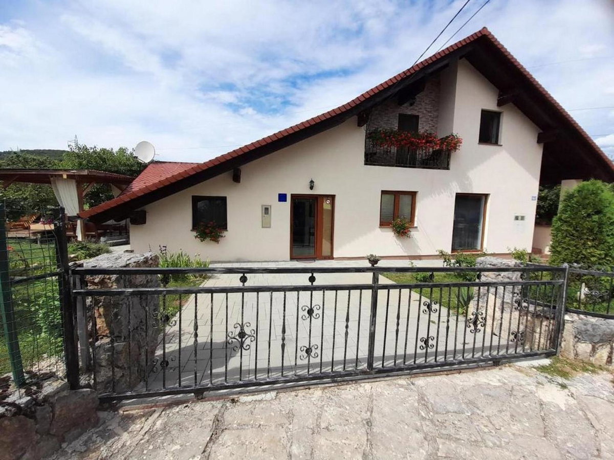 Apartman Dujmović 1, Хорватия