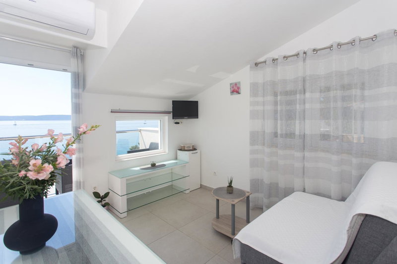 Apartments Bandić - 30 meters to the beach, Trogir, Croatia