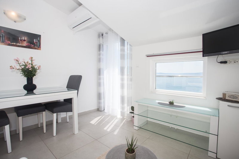 Apartments Bandić - 30 meters to the beach, Trogir, Croatia