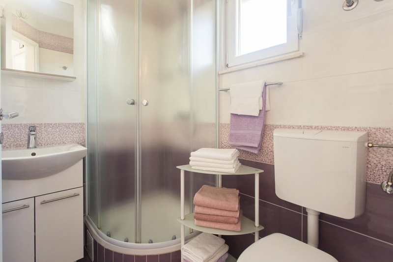 Apartments Bandić - 30 meters to the beach, Trogir, Croatia