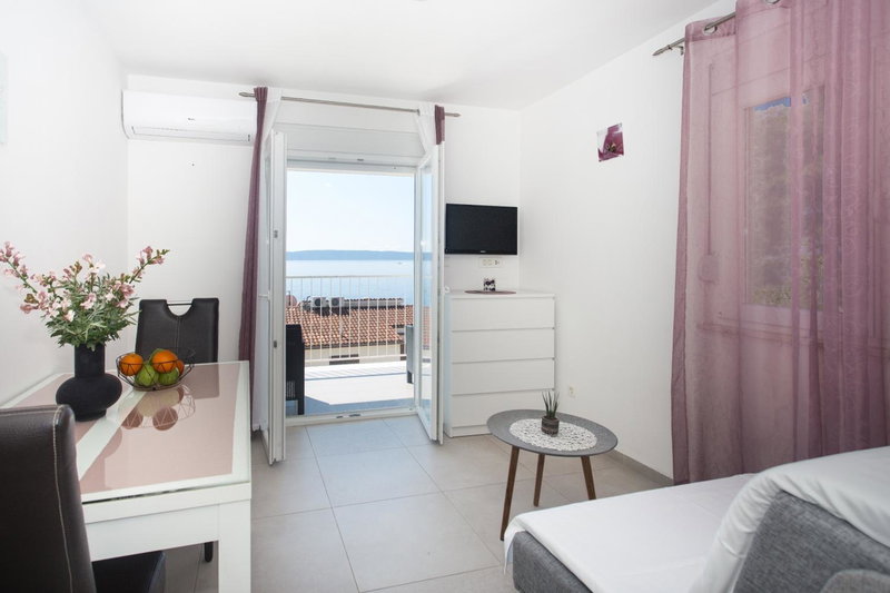 Apartments Bandić - 30 meters to the beach, Trogir, Croatia
