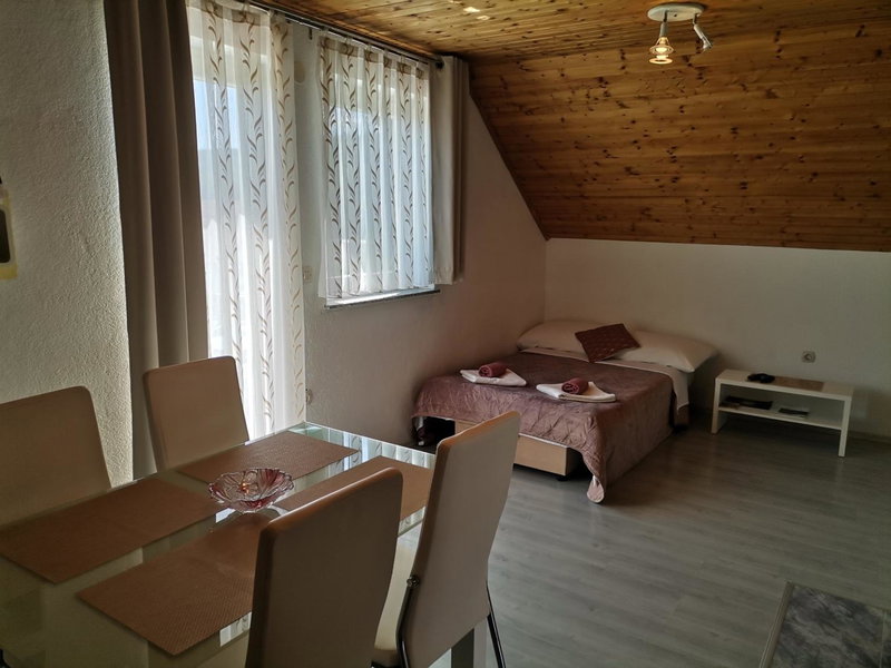 Apartment Dolores, Smoljanac, Croatia