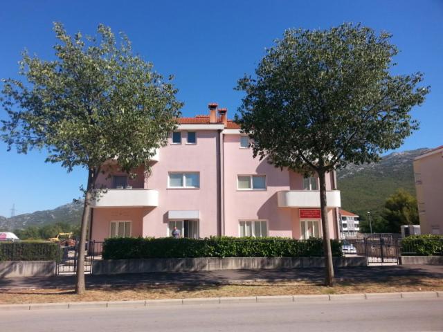Hotel · Apartment Smodlaka, Dugopolje