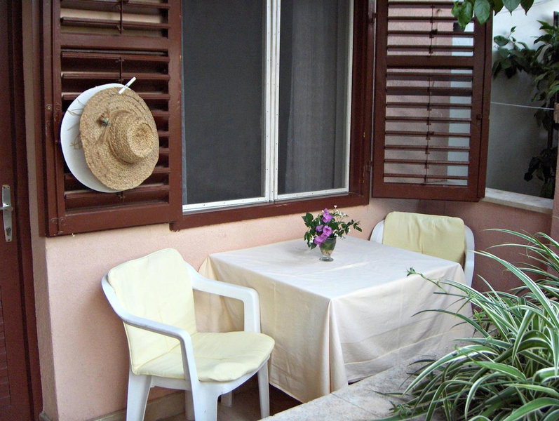 Guest House Roza, Vrboska, Croatia
