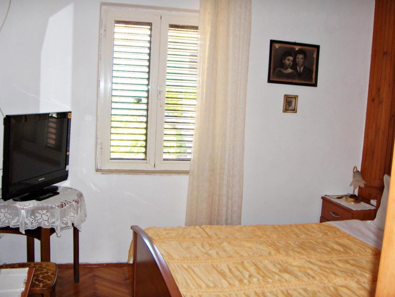 Guest House Roza, Vrboska, Croatia