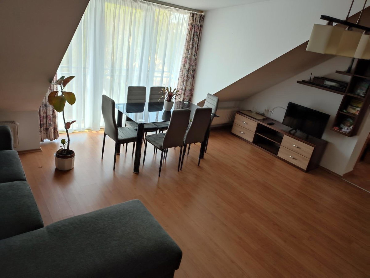 LARIX Apartman, Hungary