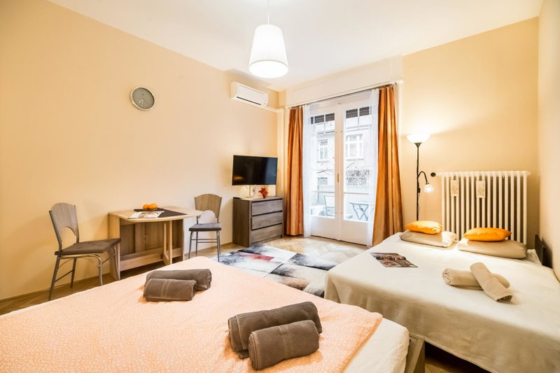 BpR Orange Dream Apartment, Budapest, Hungary