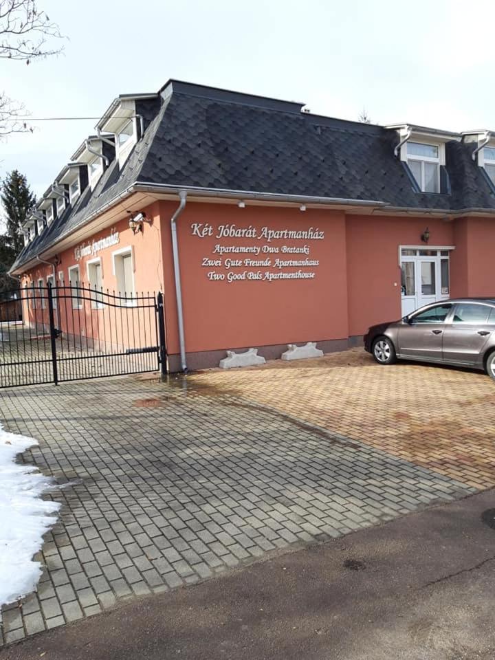 Fenyő Panzió, Hungary